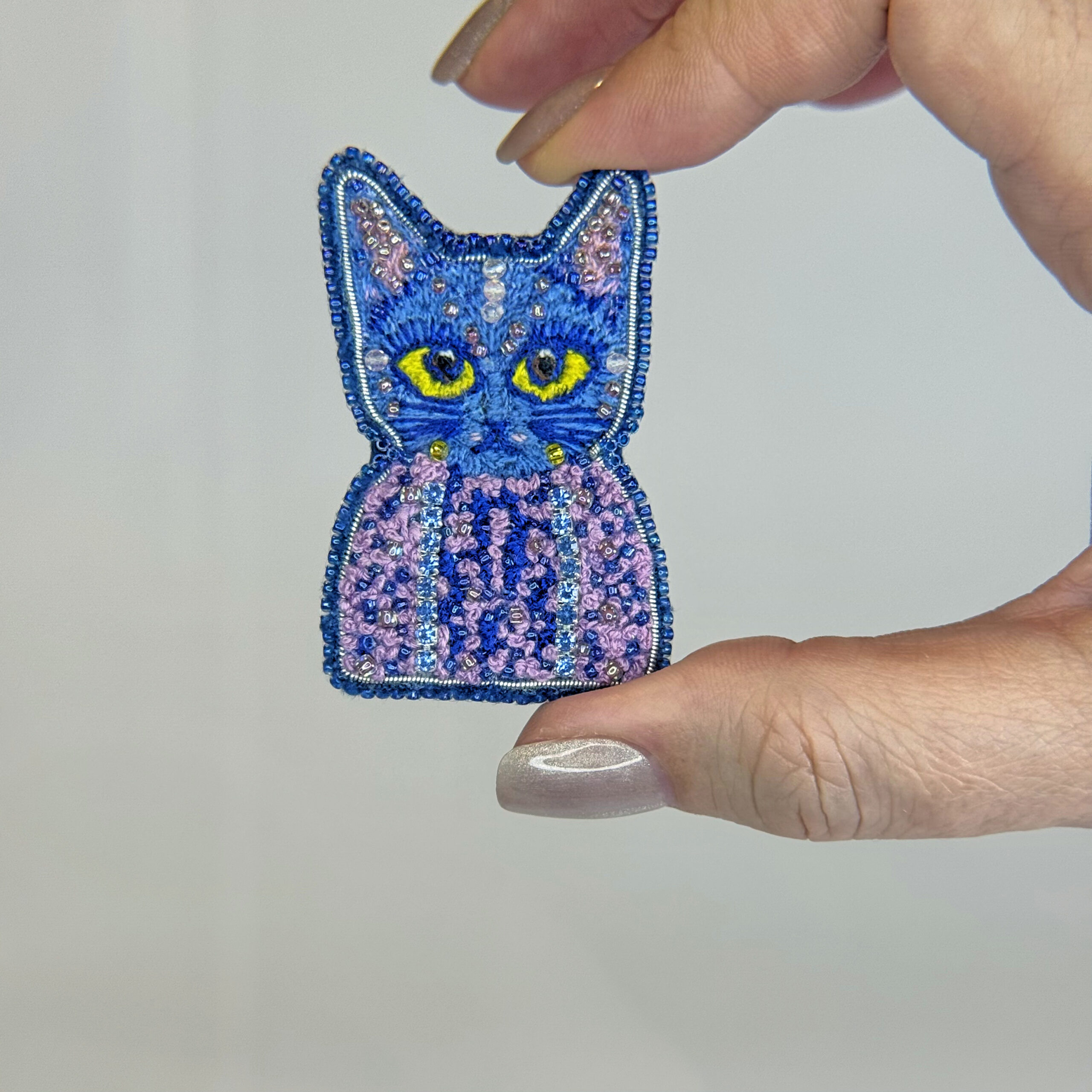 Hand-Embroidered Beaded Cat Brooch, Whimsical Animal Jewelry Gift - Image 5