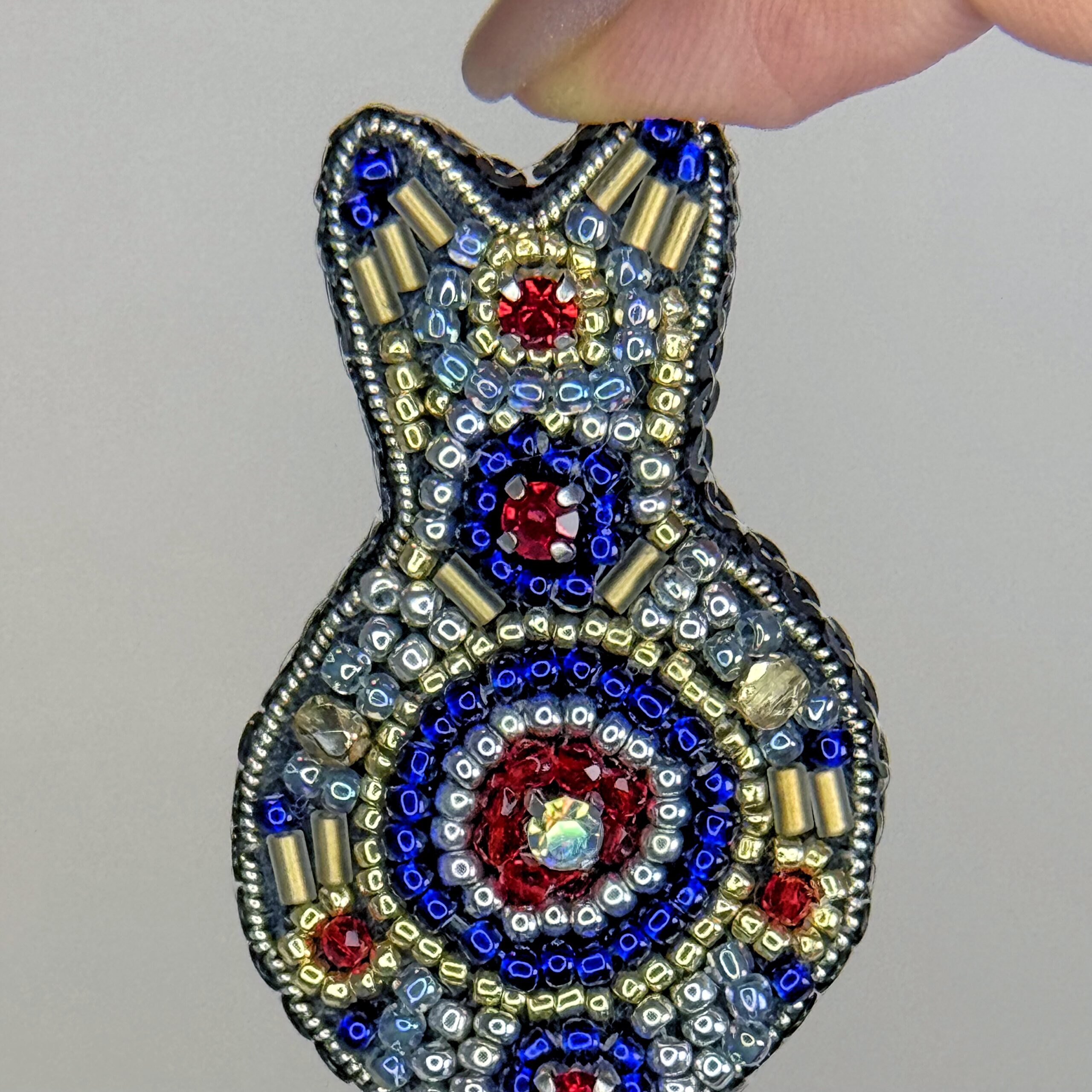 Hand-Embroidered Royal Blue Gold Cat Brooch, Beaded Animal Pin, Whimsical Jewelry - Image 3