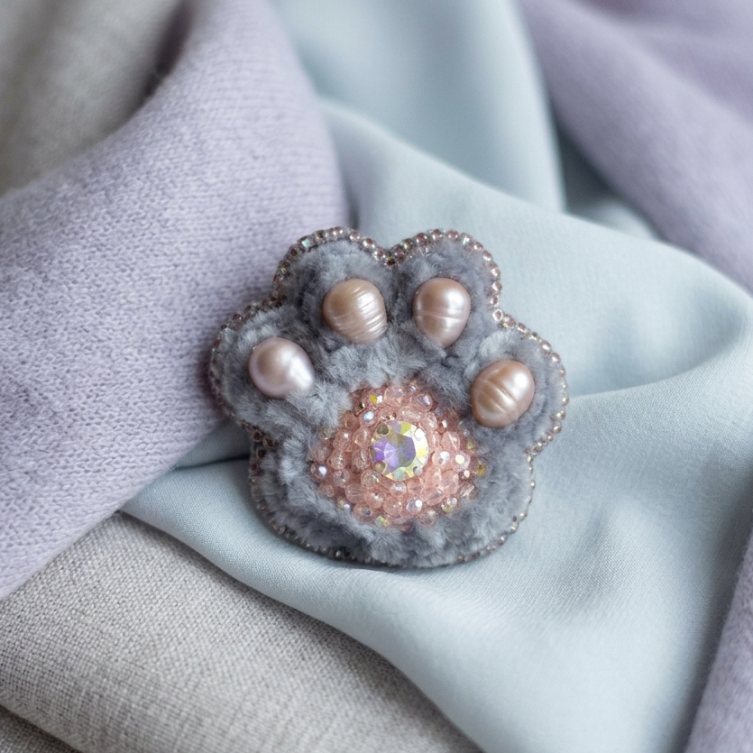Grey Pink Paw Print Brooch, Pearl Paw Pin, Crystal Bead Animal Jewelry - Image 2