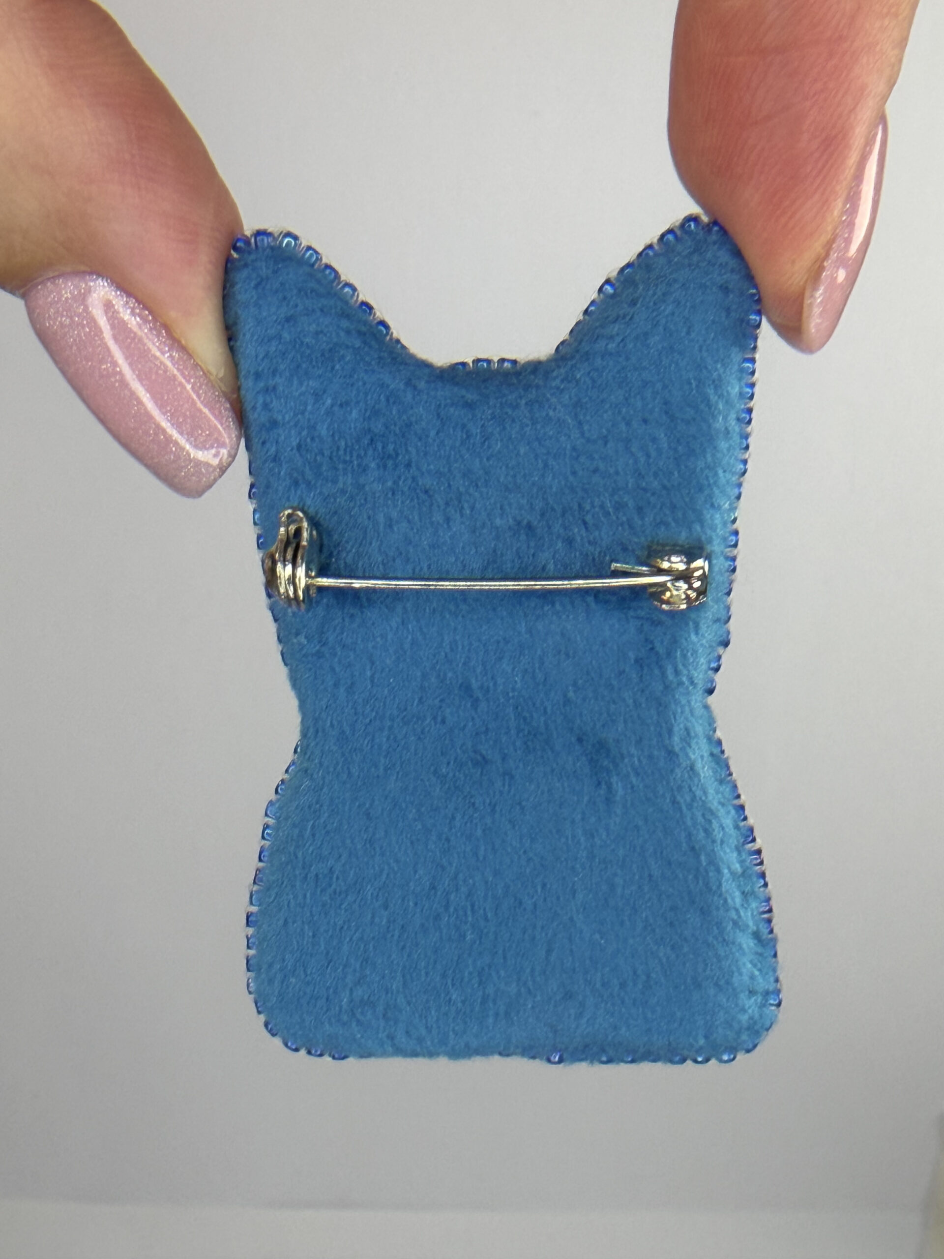 Blue Cat Brooch – Hand Embroidered Satin Stitch Face, Pink Knotted Body Pin — view 7