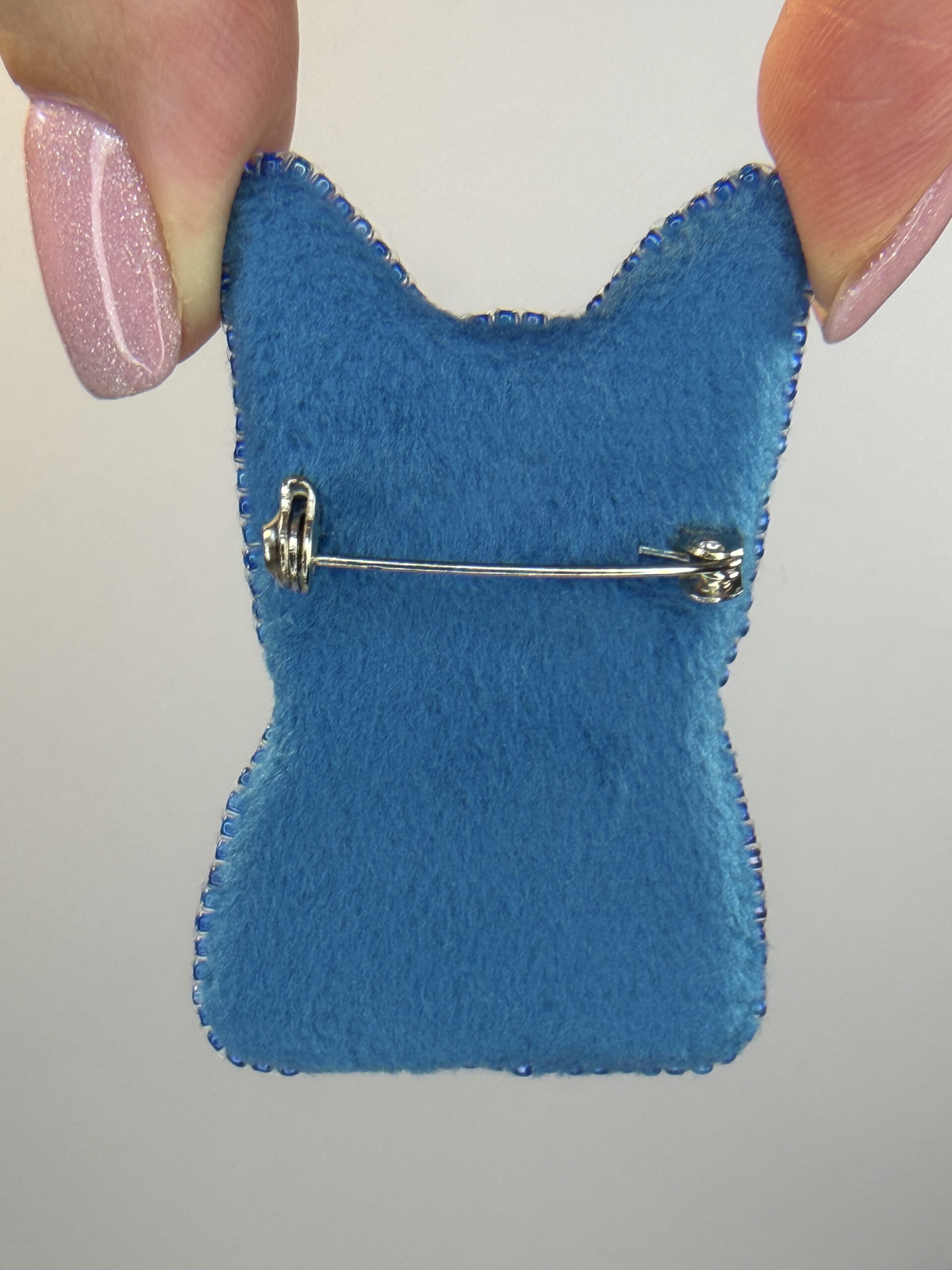 Blue Cat Brooch – Hand Embroidered Satin Stitch Face, Pink Knotted Body Pin — view 8
