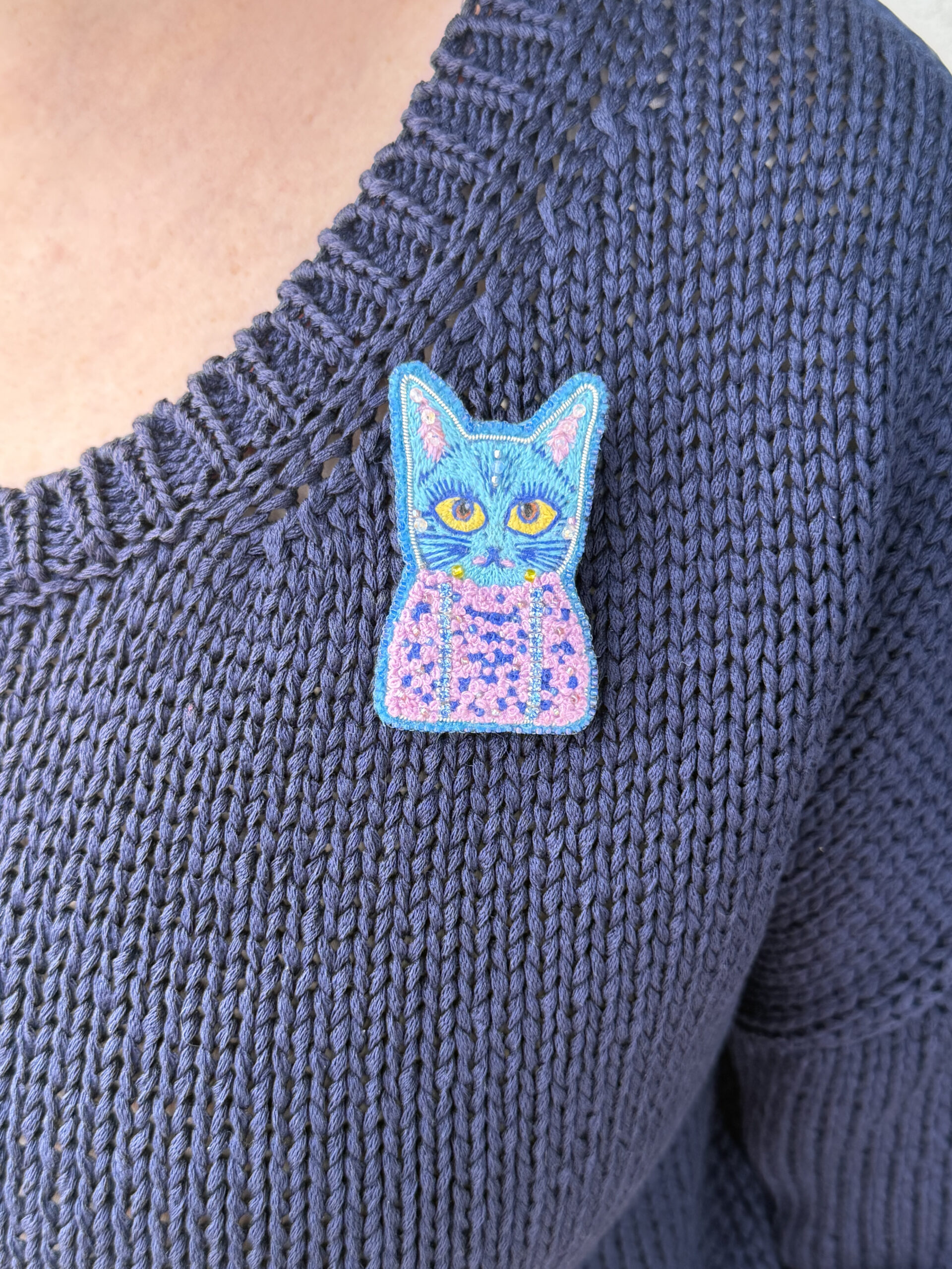 Blue Cat Brooch – Hand Embroidered Satin Stitch Face, Pink Knotted Body Pin — view 14