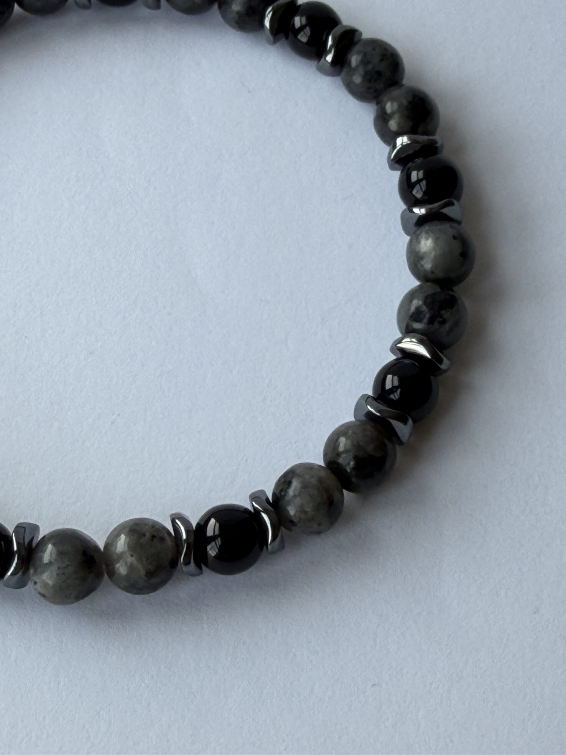 Grey Labradorite and Black Onyx Stretch Bracelet for Men with Hematite Spacers — view 3