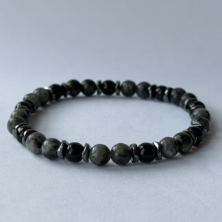 Grey Labradorite and Black Onyx Stretch Bracelet for Men with Hematite Spacers — featured image