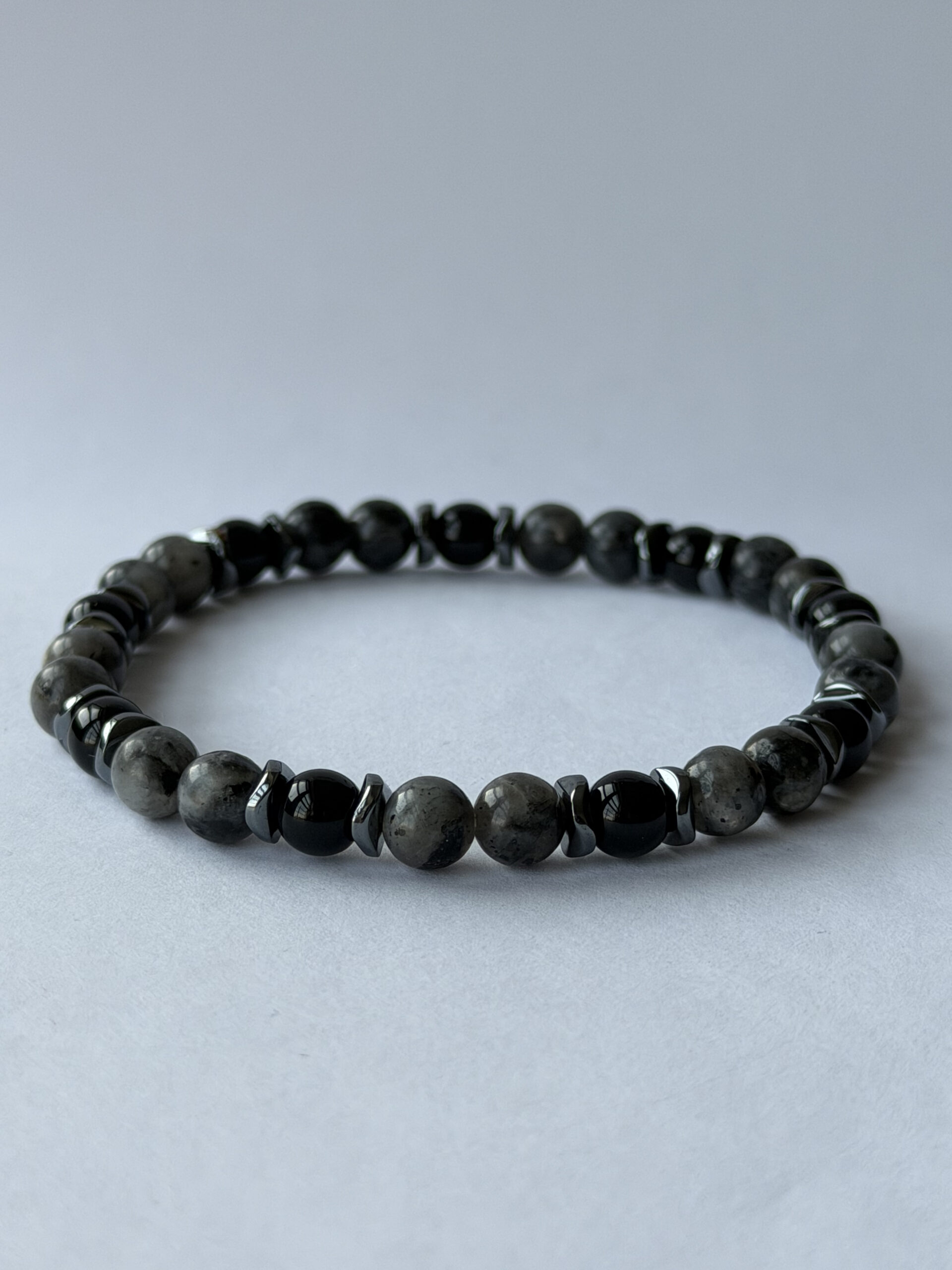 Grey Labradorite and Black Onyx Stretch Bracelet for Men with Hematite Spacers — featured image