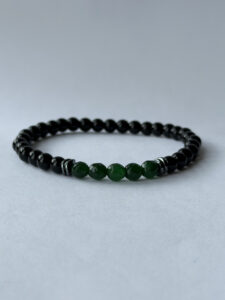 Black and Faceted Green Beaded Stretch Bracelet for Men, 6 mm — lifestyle photo