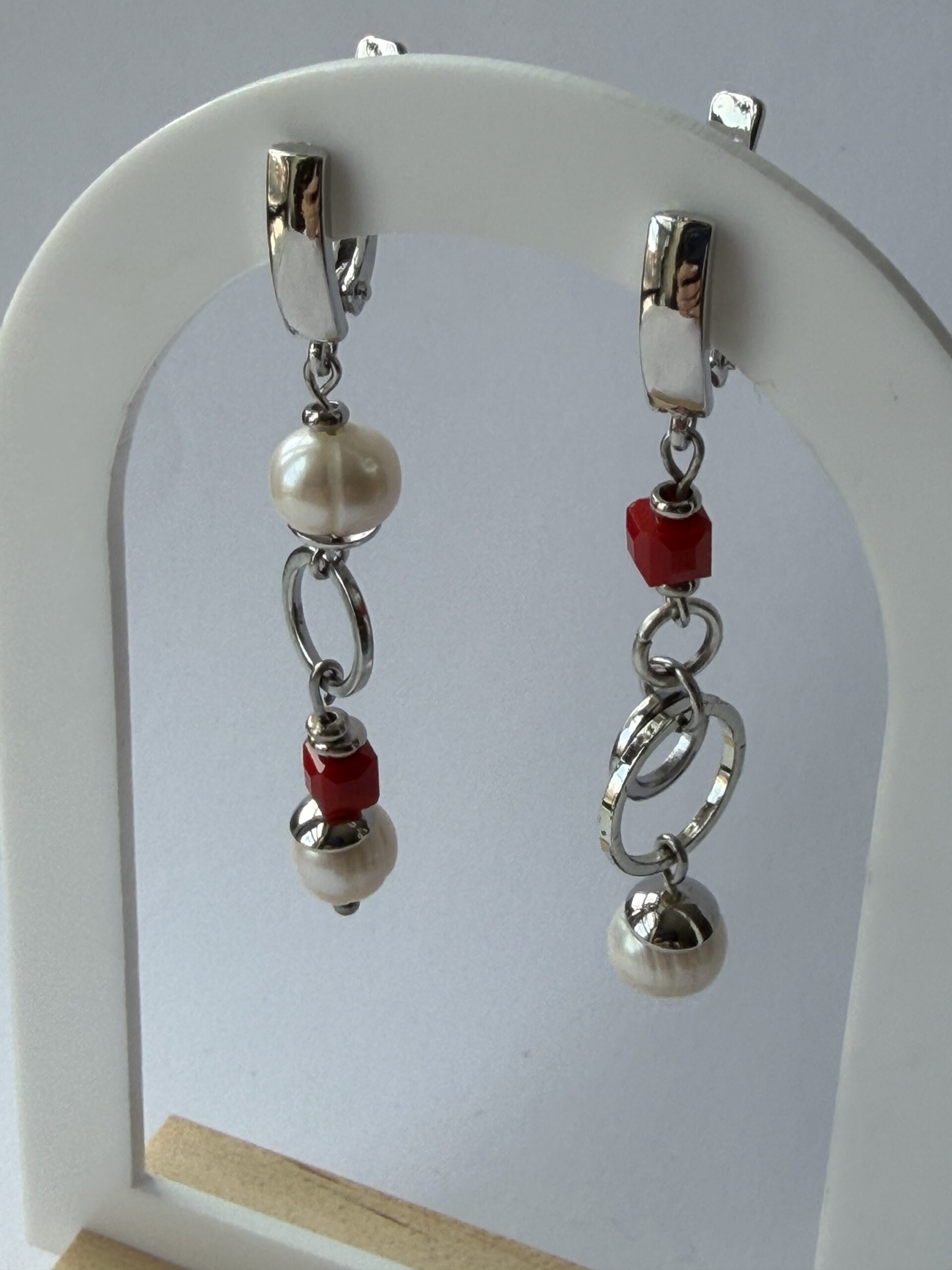 Mismatched Pearl and Red Cube Earrings – Asymmetric Silver-Tone Dangles with Open Rings — featured image